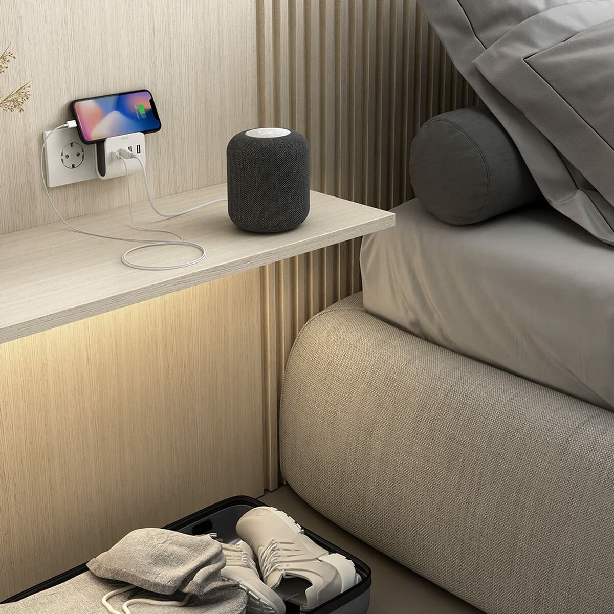 Wall Charger Simon Wall Charger Simon